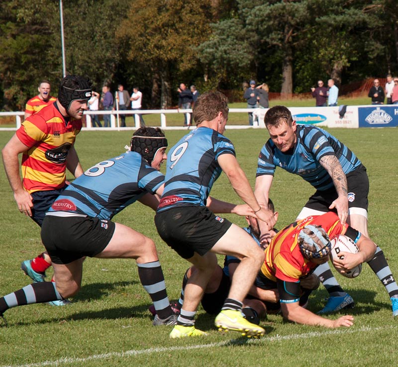 West 1st XV start league season with a win